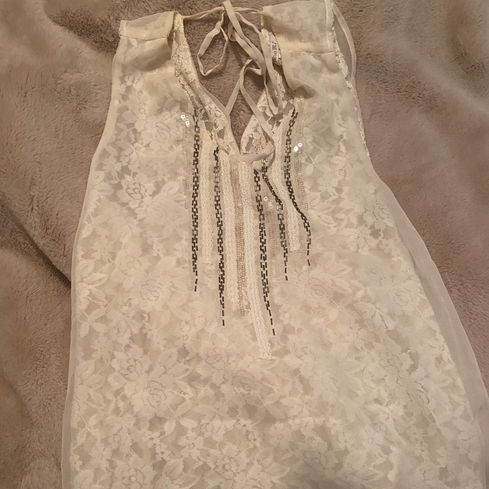 Size L miss me tank top